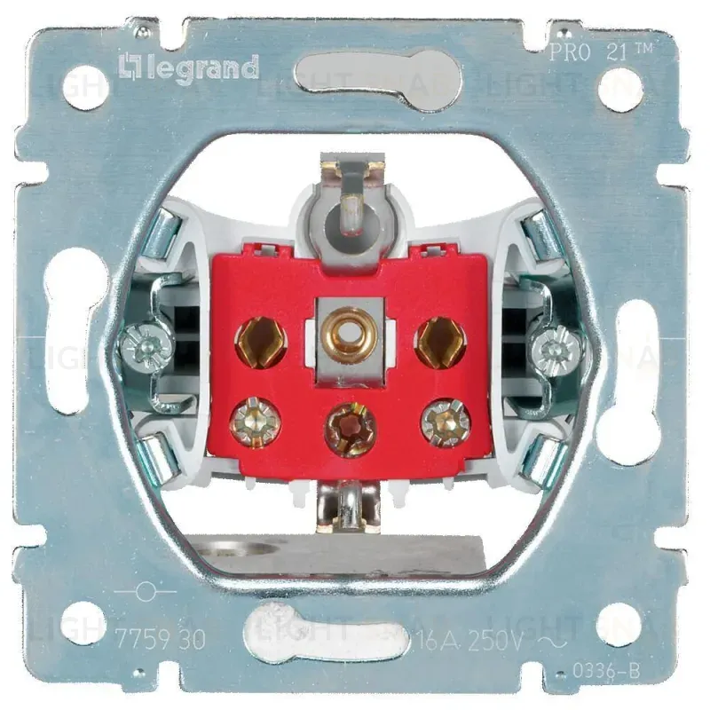 Розетка 2К+3 Legrand Galea Life 16A 250V с/з винтовой зажим 775930 775930