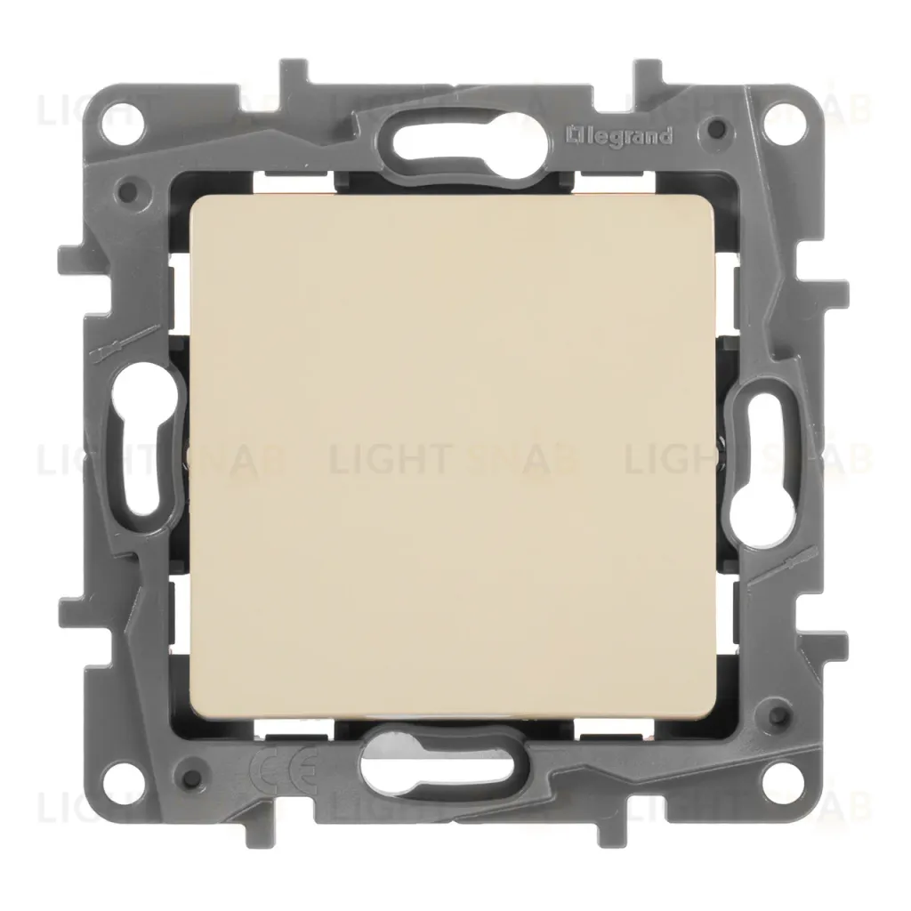Выключатель кнопочный одноклавишный Legrand Etika 6A 250V слоновая кость 672314 672314