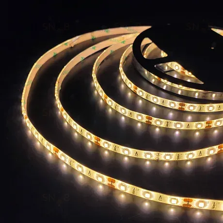 Светодиодная влагозащищенная лента Elektrostandard 4,8W/m 60LED/m 2835SMD дневной белый 5M 4690389154867 a050577 4690389154867