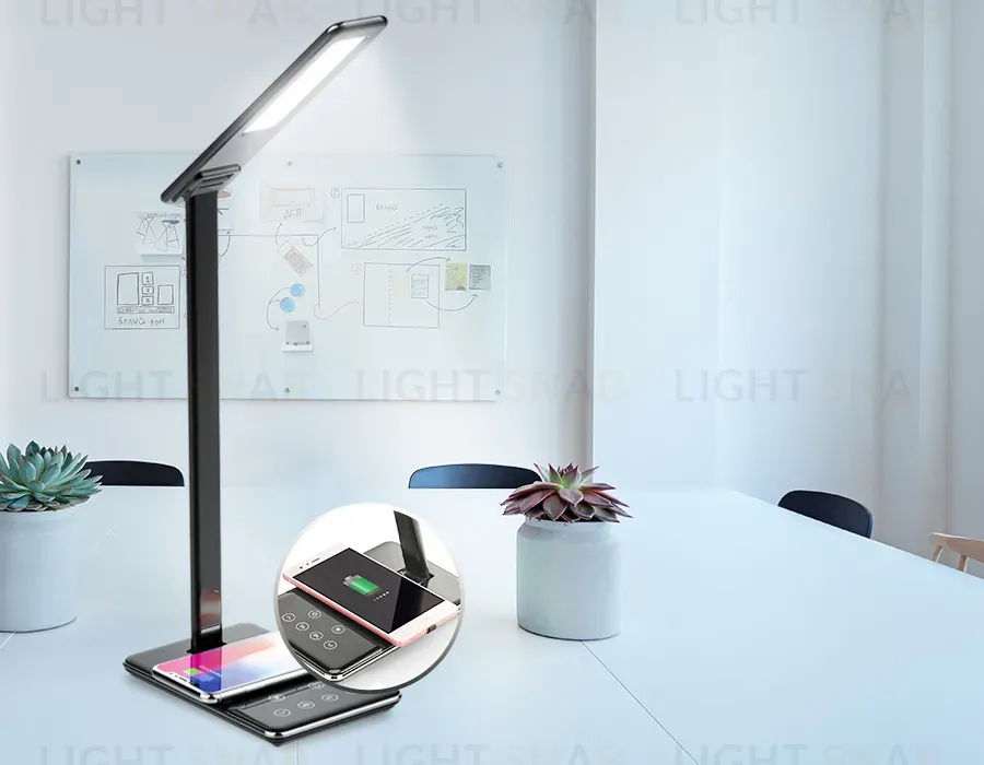 Настольная лампа с беспроводной зарядкой и USB портом Ambrella Light Desk DE582 DE582