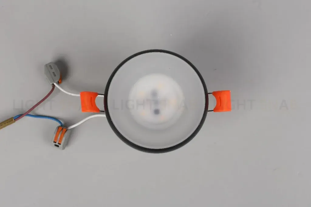 Встраиваемый светильник Omnilux Genova OML-102819-01 OML-102819-01