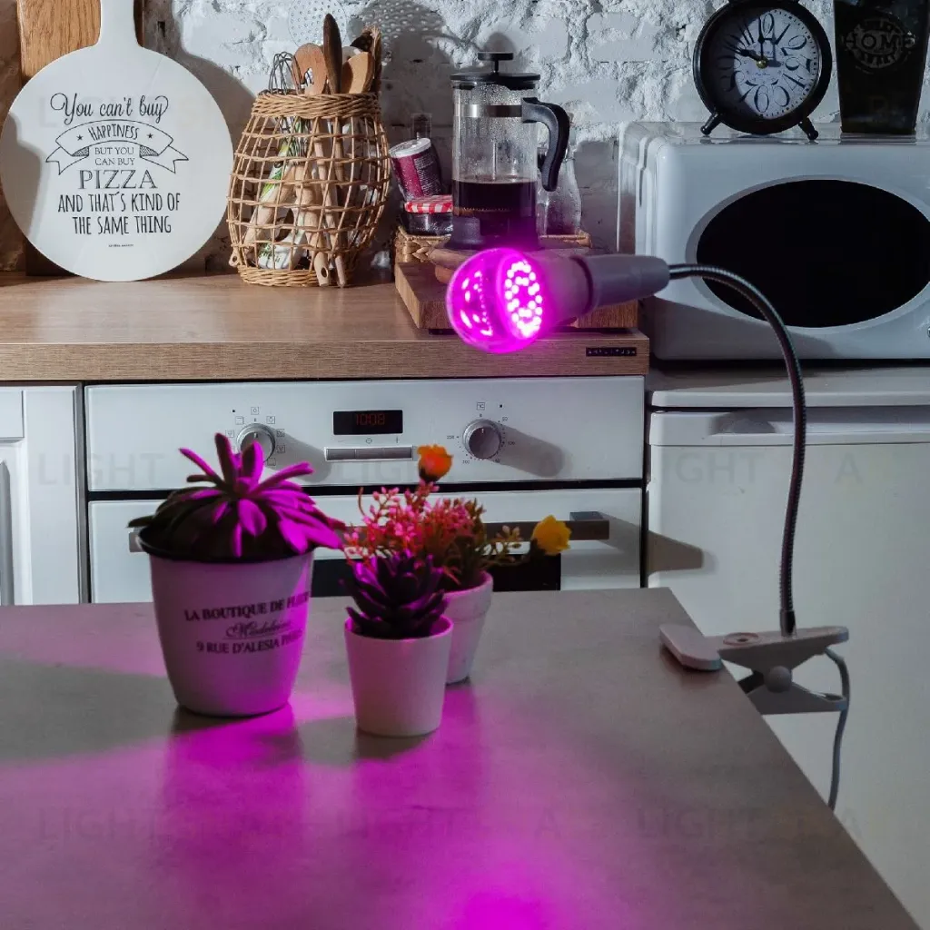 Лампа светодиодная для растений (09645) Uniel E27 9W прозрачная LED-A60-9W/SP/E27/CL ALM01WH LED-A60-9W/SP/E27/CL ALM01WH картон