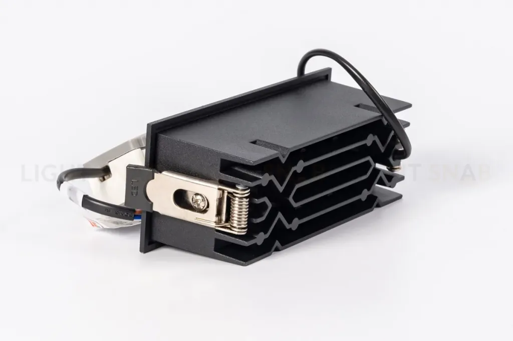 Встраиваемый светодиодный светильник Fiberli XL003-3T(W) 12130305 12130305