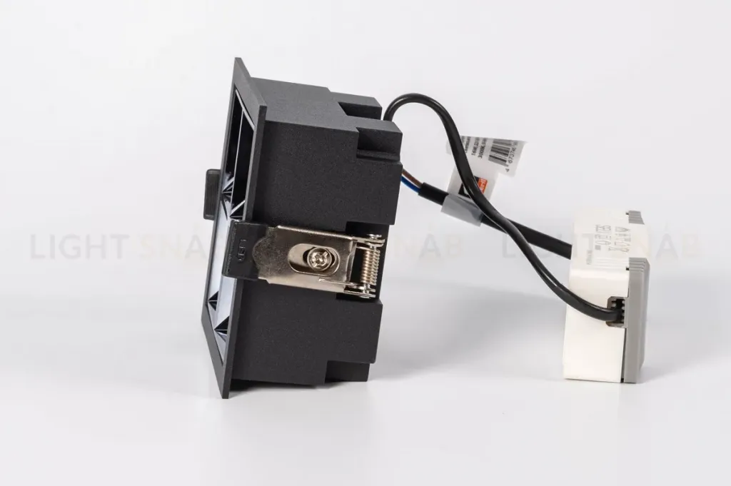 Встраиваемый светодиодный светильник Fiberli XL003-4T(W) 12130306 12130306