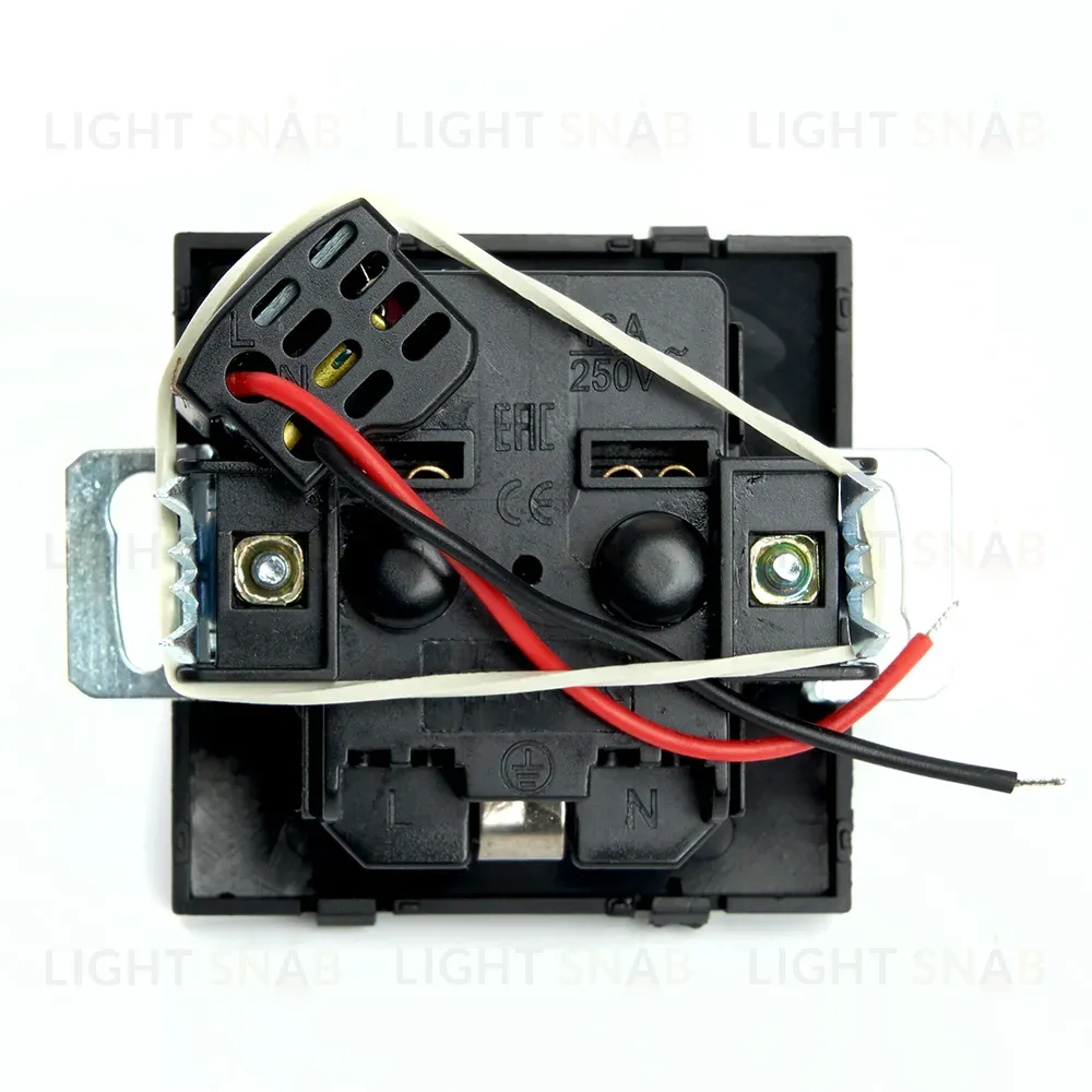 Розетка 1-местная с/з с защитной шторкой и USB Stekker Эрна PST16-9111-03 49155 49155