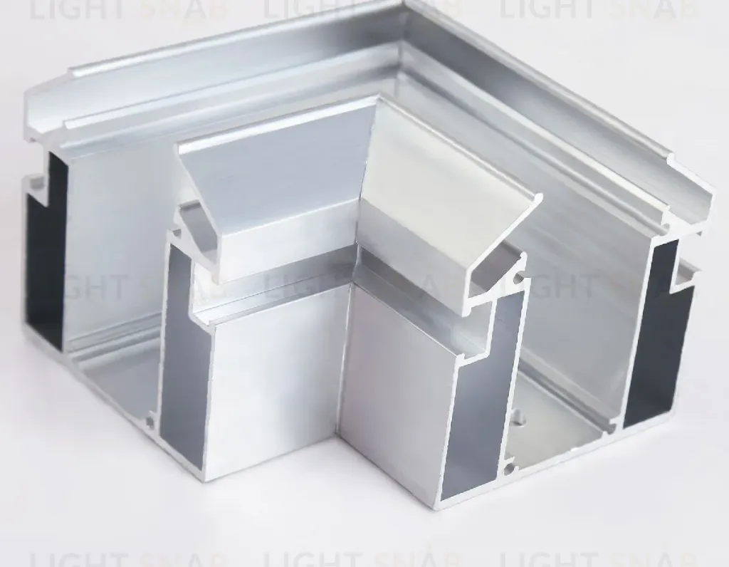 Коннектор угловой для корпуса Ambrella Light GL3390 GL3390