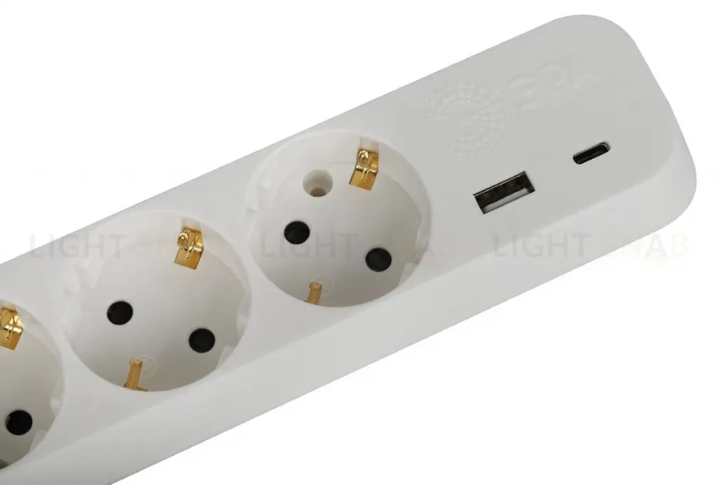 Удлинитель электрический Эра UB-3es-3m-USB Б0052898 Б0052898