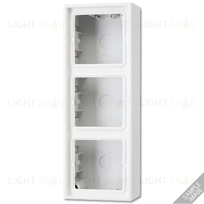 Коробка трехместная Jung LS583ASW LS583ASW