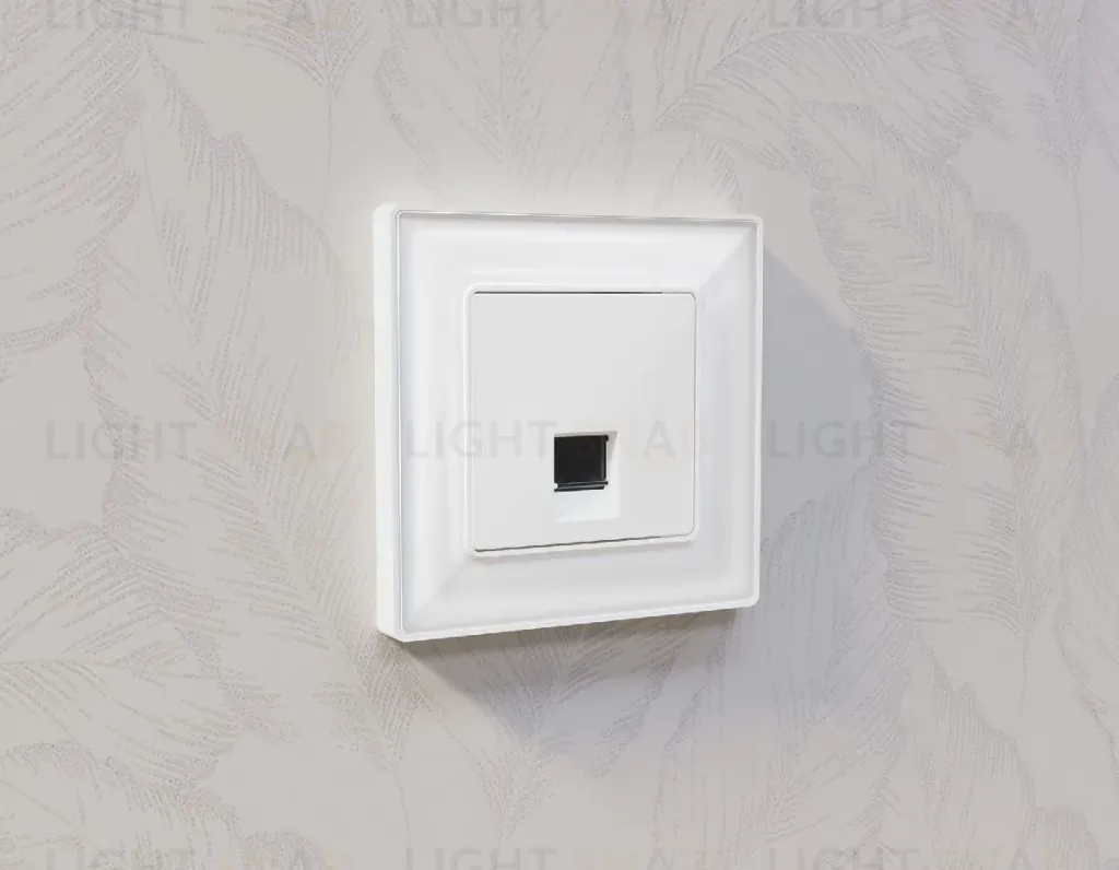 Лицевая панель для компьютерной/телефонной розетки RJ-45/RJ-11 Ambrella Volt Alfa AP1320 AP1320
