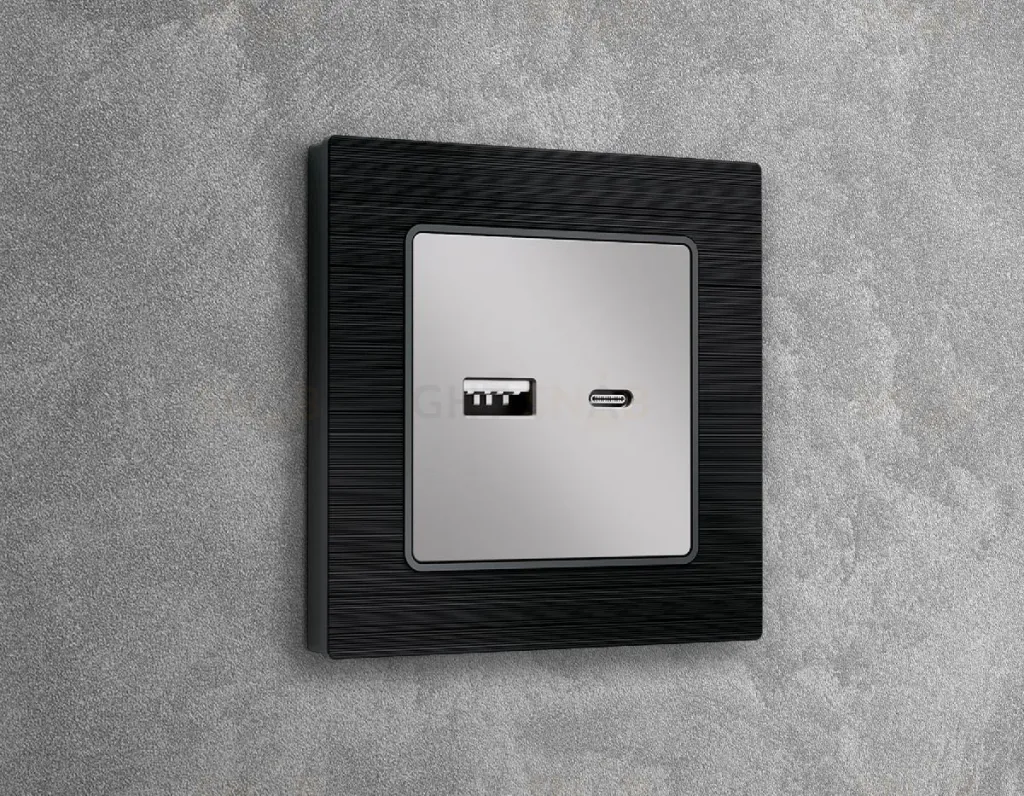 Лицевая панель для розетки 2USB тип A+C Ambrella Volt Alfa AP4110 AP4110