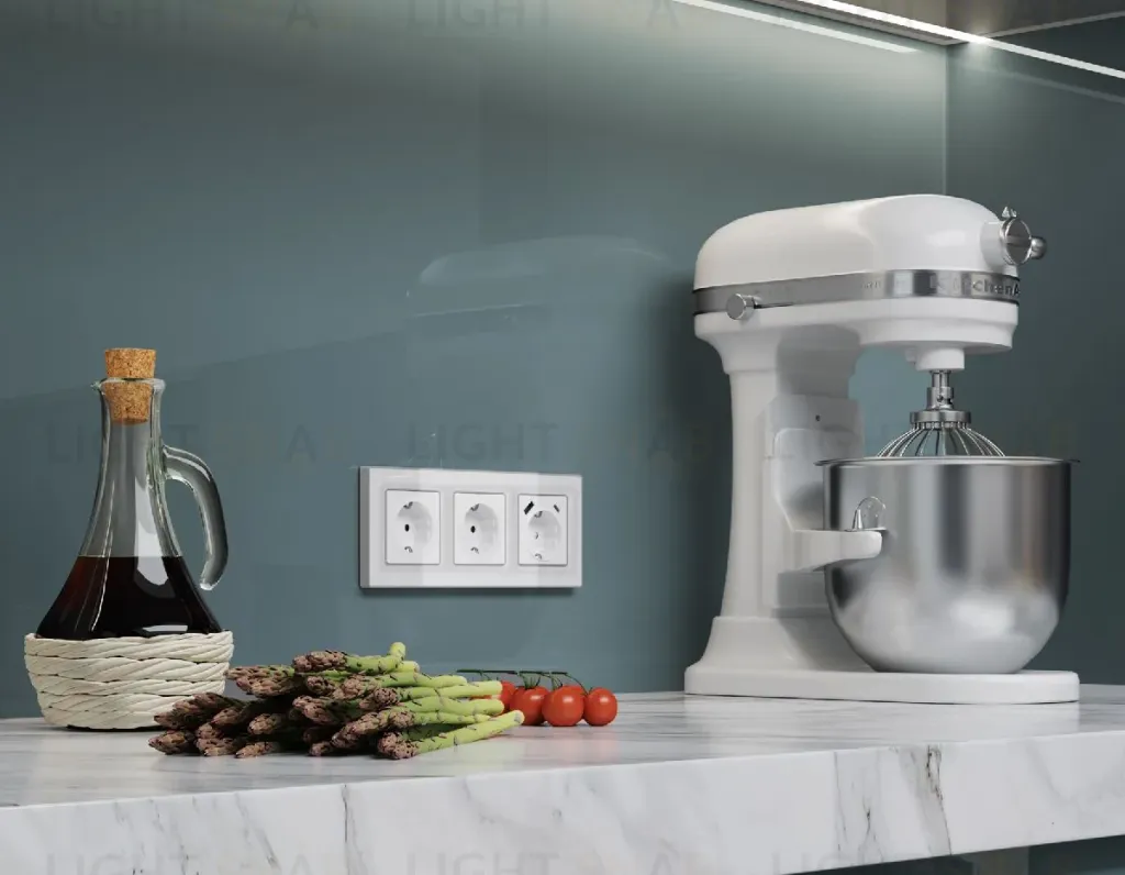 Комплект механизма розетки с/з на винтовых зажимах Ambrella Volt Alfa MA106010 MA106010