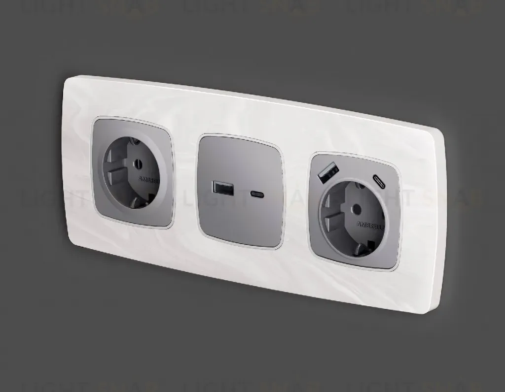Лицевая панель для розетки с/з со шторками 2USB A+C Ambrella Volt Omega OP5100 OP5100