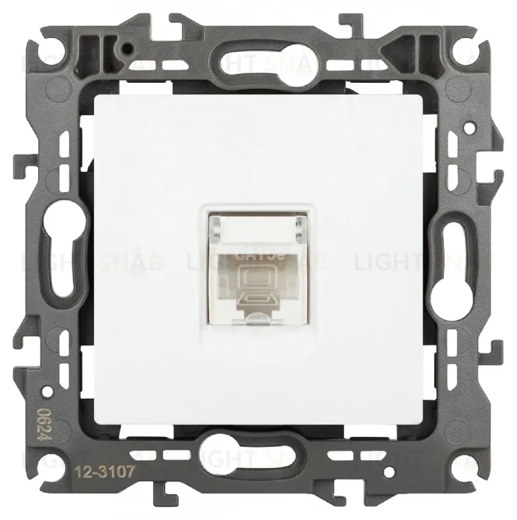 Розетка компьютерная RJ45 Эра 12-3107-01М Б0065712 Б0065712