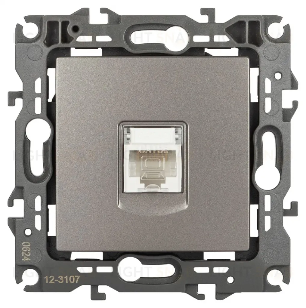 Розетка компьютерная RJ45 Эра 12-3107-16 Б0065716 Б0065716