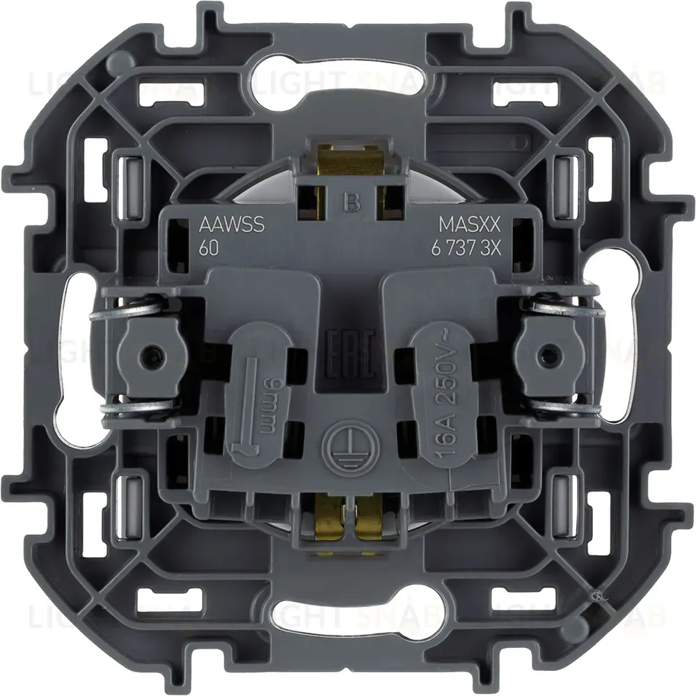 Розетка с/з со шторками Legrand Inspiria 673732 673732
