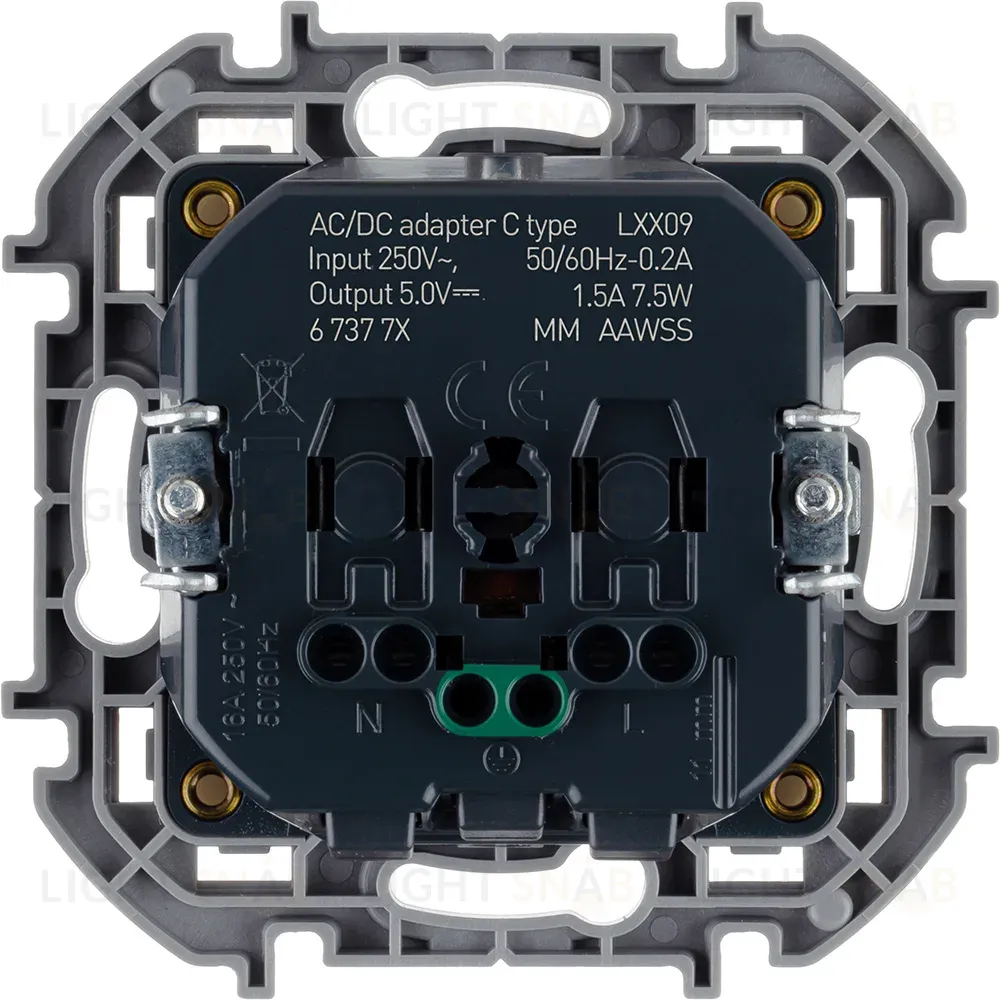 Розетка с/з с USB тип C со шторками Legrand Inspiria 673770 673770