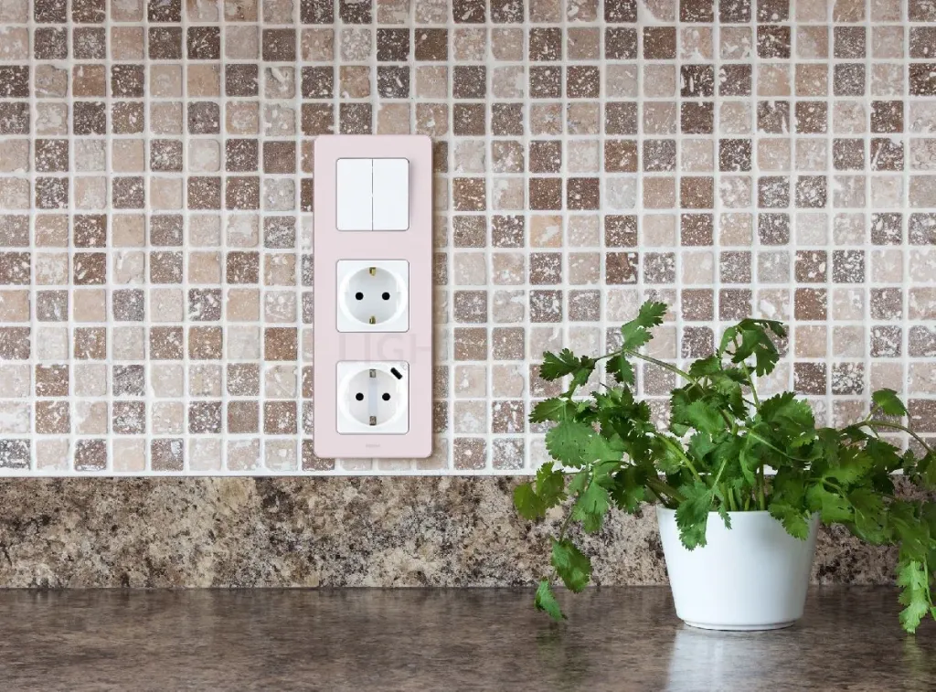 Розетка с/з с USB тип C со шторками Legrand Inspiria 673770 673770