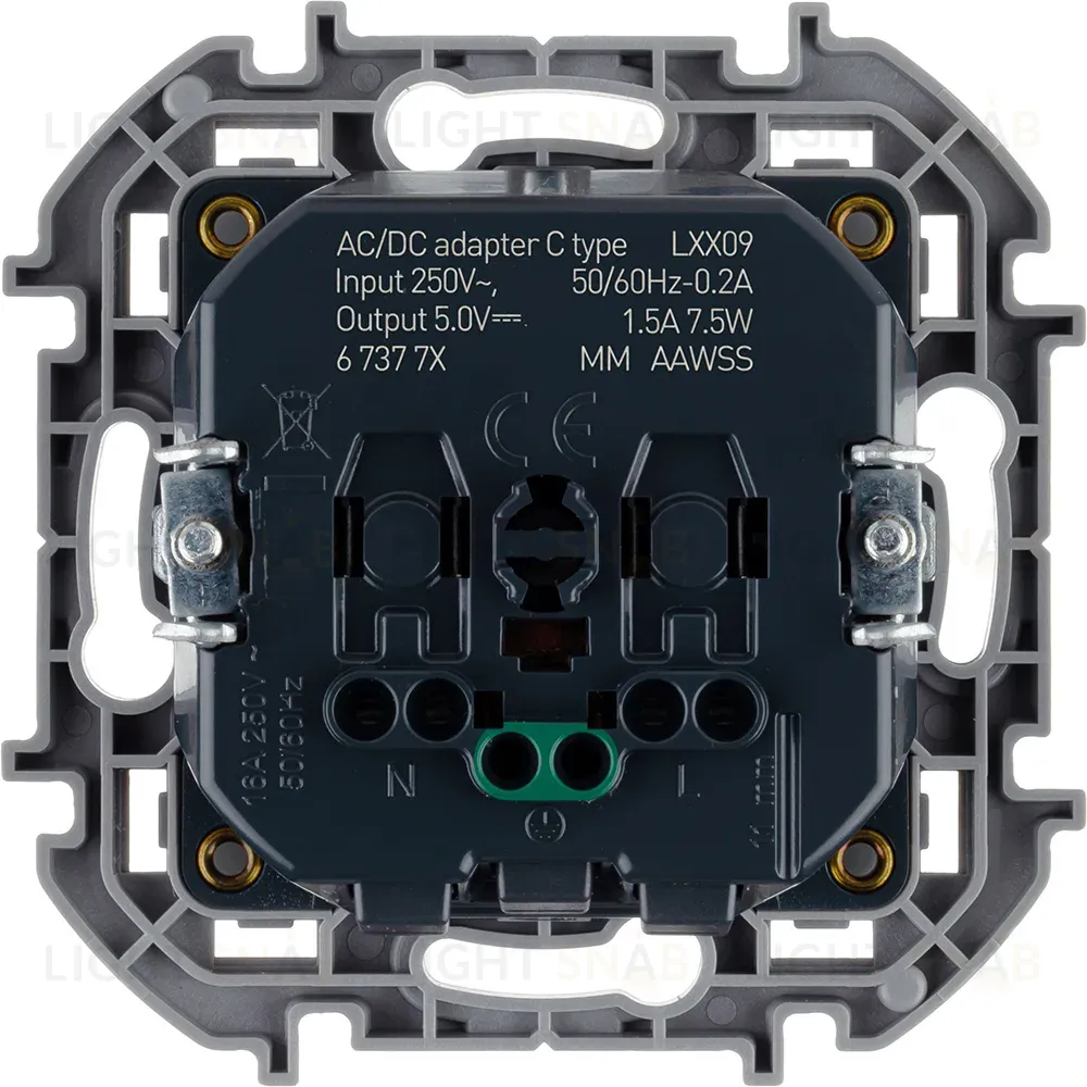 Розетка с/з с USB тип C со шторками Legrand Inspiria 673772 673772
