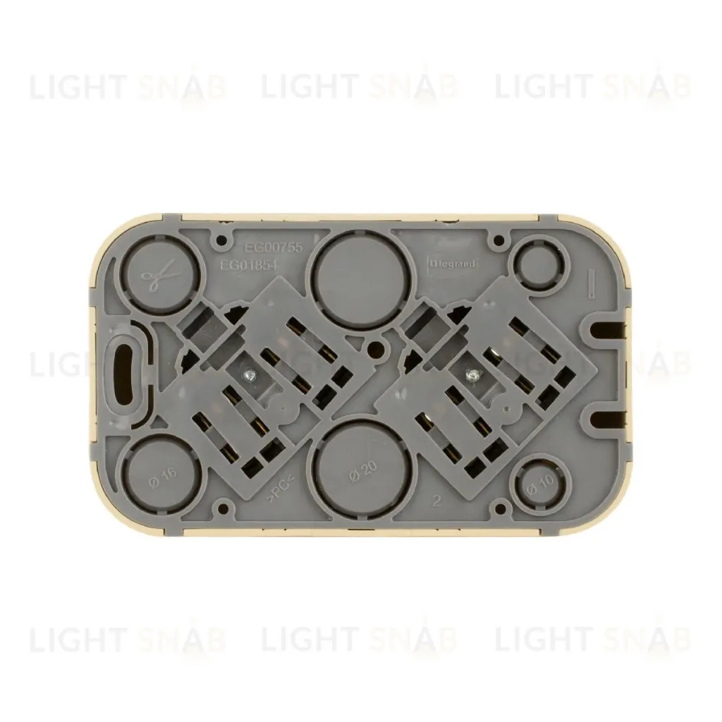 Розеточный блок двойной с/з Legrand Quteo 782293 782293