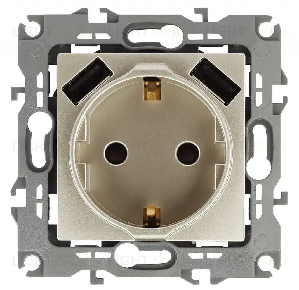 Розетка 2P+E со шторками и 2xUSB Эра 12-4109-04 Б0047843 Б0047843