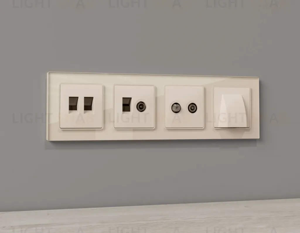 Комплект механизма компьютерной двойной розетки RJ-45 с автоматической защитной шторкой Alfa Бежевый матовый Quant Ambrella Volt MA332110 (AP3321, VM189) MA332110
