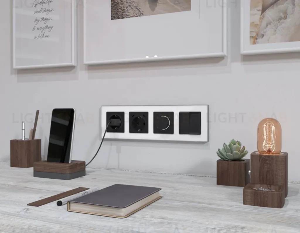 Комплект механизма электрической розетки 2USB С+C 20W с/з на винтовых зажимах 16A-250V Alfa Черный матовый Quant Ambrella Volt MA810510 (AP8105, VM165) MA810510