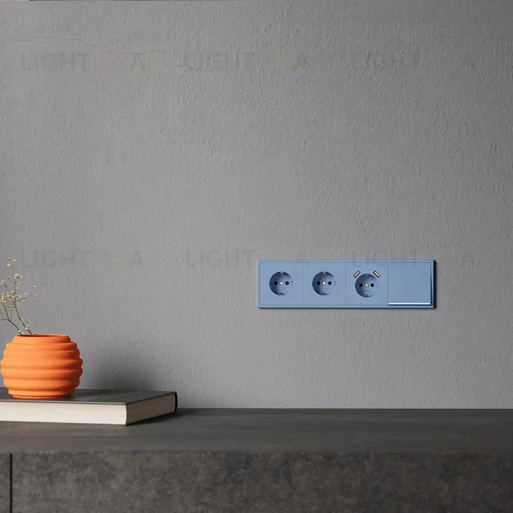 Накладка для розетки с заземлением и защитными шторками, с USB A+A Voltum S70 (деним) VLS000915 VLS000915