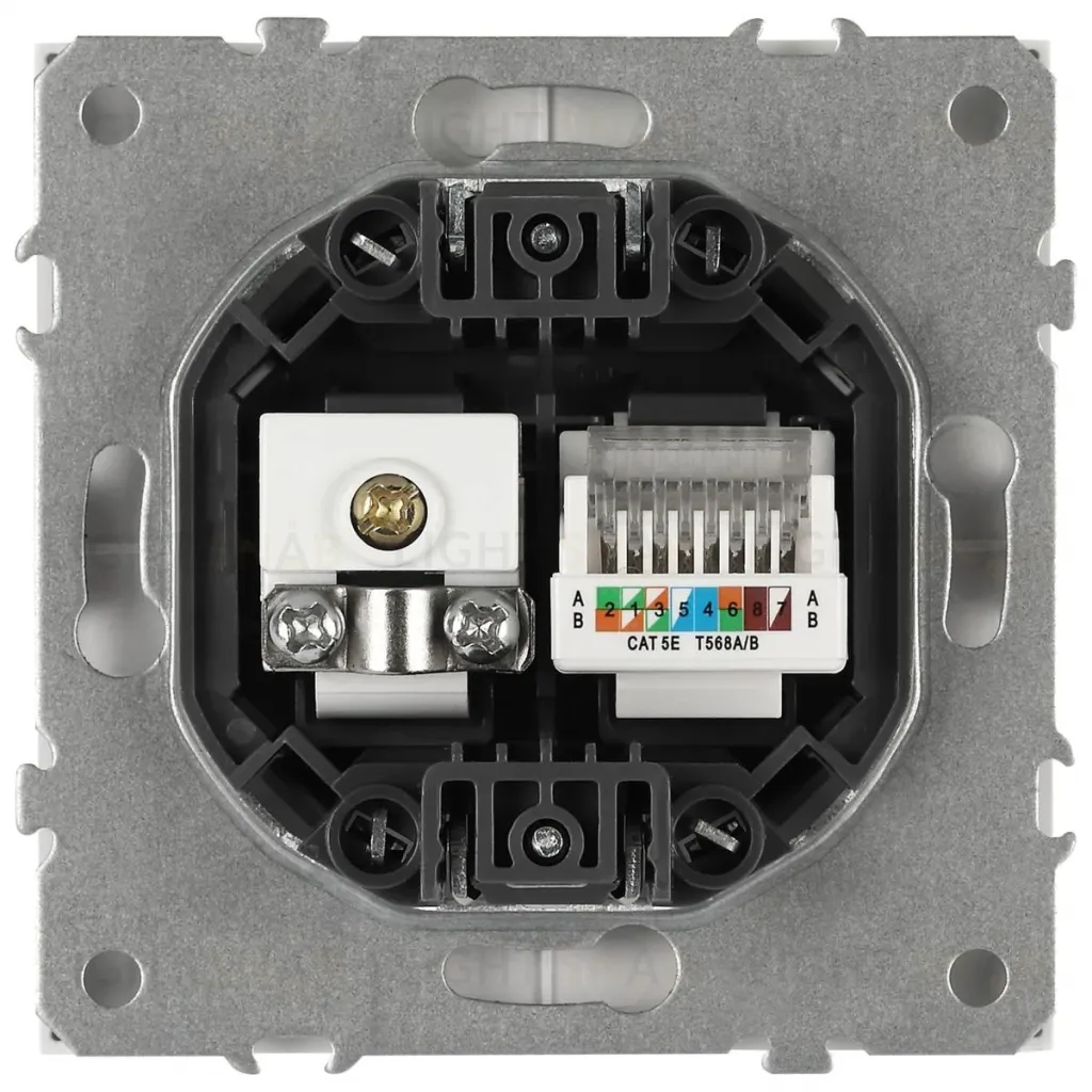Розетка ЭРА Galaxy 15-3110-01 комбинированная RJ45+TV IP20 белый Б0070776 Б0070776