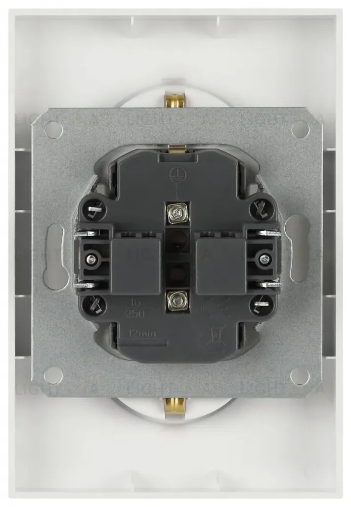 Розетка Эра Arktik 16-2104-04 двойная с заземлением 2X2P+E Schuko 16А-250В шампань Б0070447 Б0070447