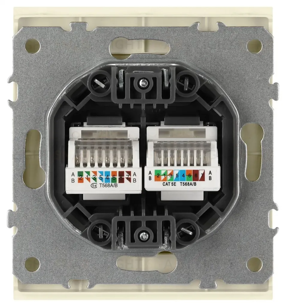 Розетка Эра Arktik 16-3108-02 информационная двойная 2XRJ45 слоновая кость Б0070485 Б0070485