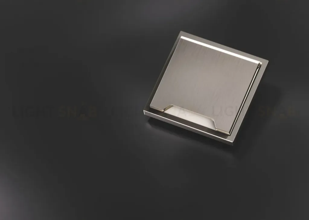 Накладка для розетки с заземлением защитными шторками и крышкой S70 Metal (никель) Voltum VLSM000811 VLSM000811