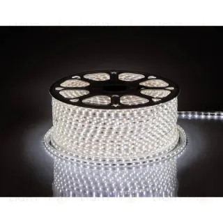Светодиодная влагозащищенная лента Feron 4,4W/m 60LED/m 2835SMD холодный белый 100M LS704 26243 26243