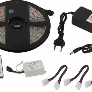 Светодиодная влагозащищенная лента ЭРА 14,4W/m 60LED/m 5050SMD RGB 5M 5050kit-14,4-60-12-IP65-RGB-5m Б0043070
