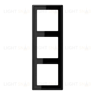 Рамка трехместная Jung LS983SW