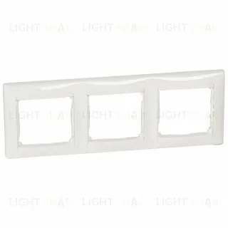 Рамка трехместная Legrand Valena Classic 694242