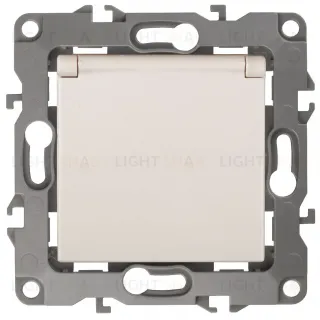 Розетка 2P+E Schuko со шторками с крышкой Эра 12-2103-02 Б0014694