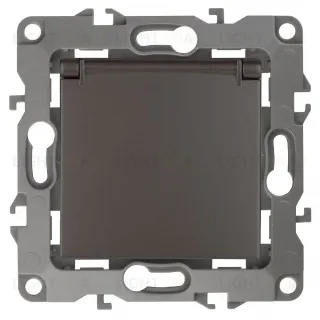 Розетка 2P+E Schuko со шторками с крышкой Эра 12-2103-13 Б0019328